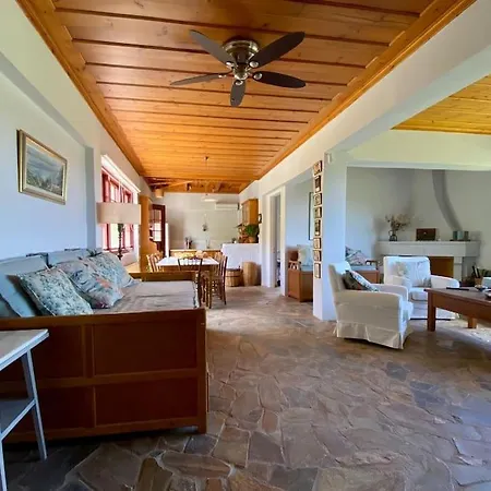 σπίτι στην με 4 & πανοραμική θέα, I Apartamento Katouna